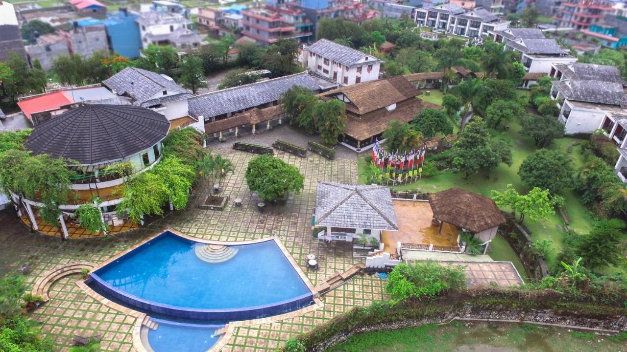 Shangri-La Village Resort, Pokhara Dış mekan fotoğraf