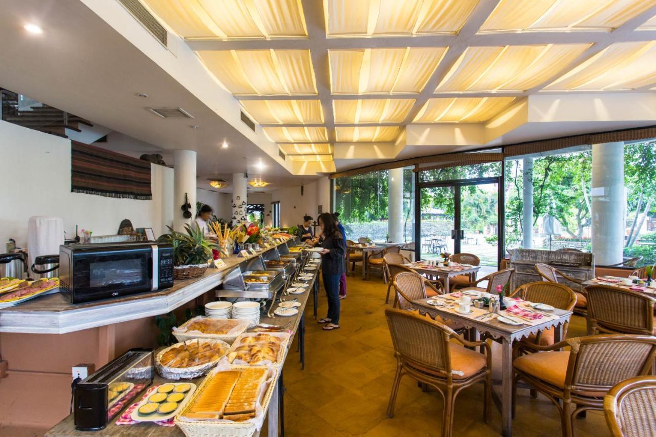 Shangri-La Village Resort, Pokhara Dış mekan fotoğraf