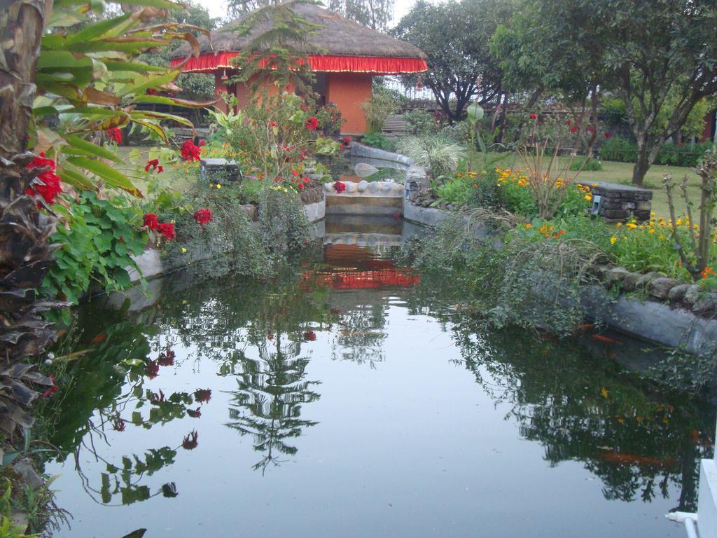 Shangri-La Village Resort, Pokhara Dış mekan fotoğraf