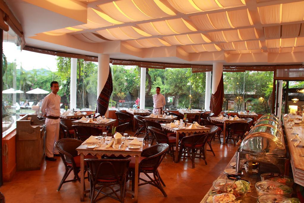 Shangri-La Village Resort, Pokhara Dış mekan fotoğraf