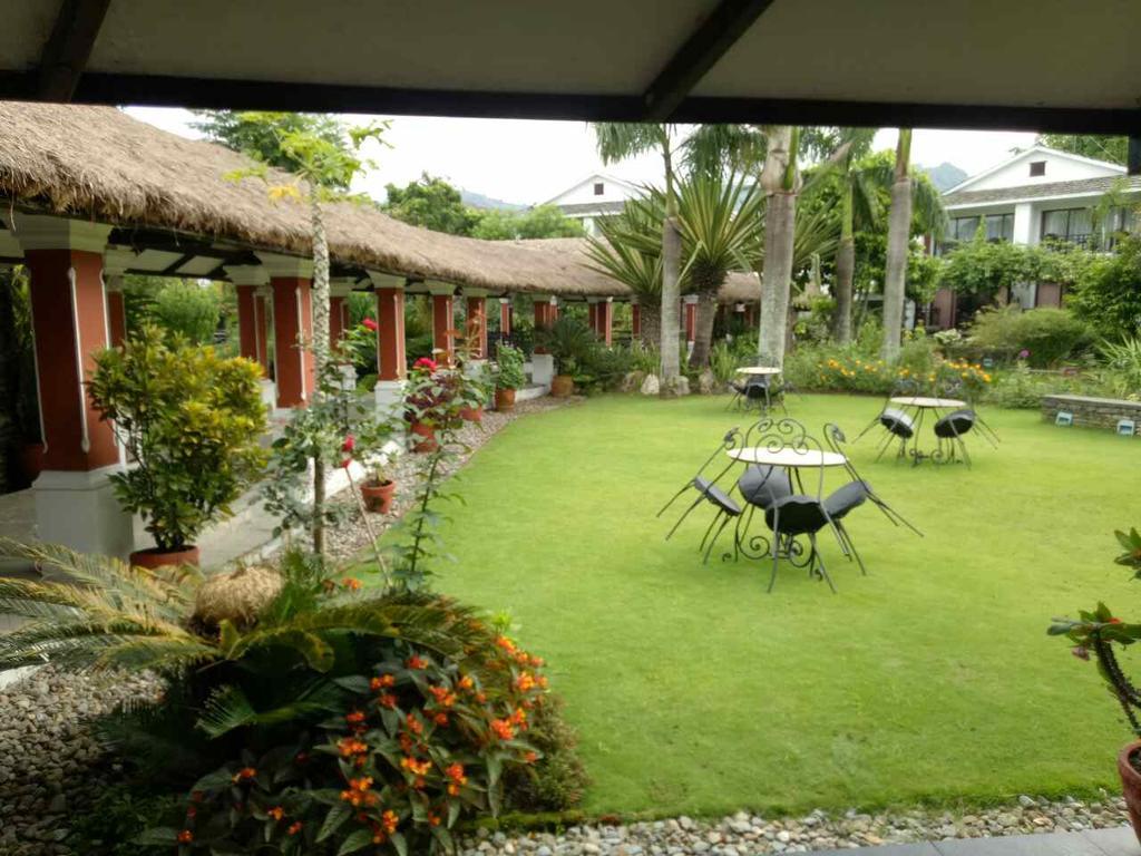 Shangri-La Village Resort, Pokhara Dış mekan fotoğraf