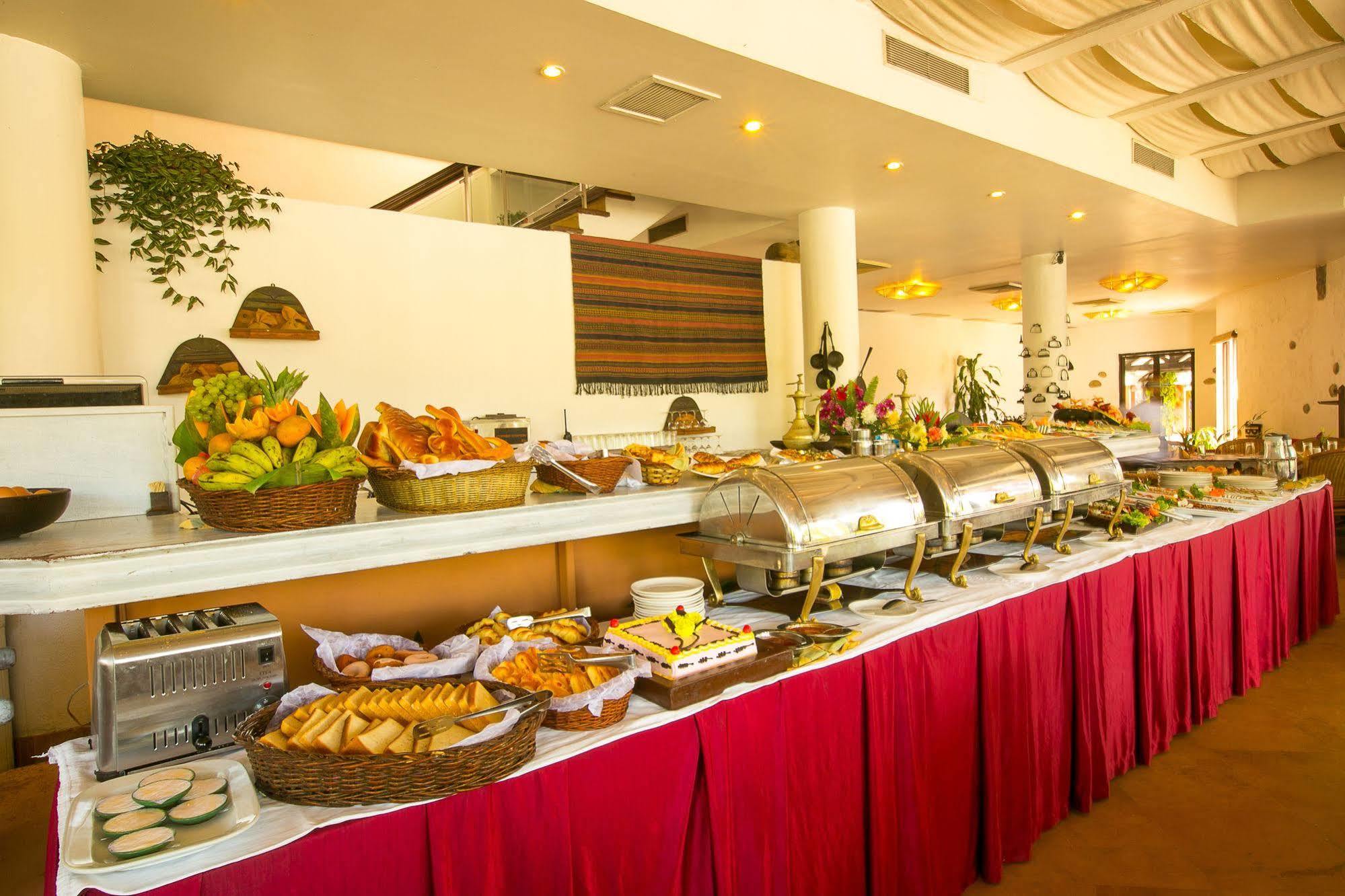 Shangri-La Village Resort, Pokhara Dış mekan fotoğraf