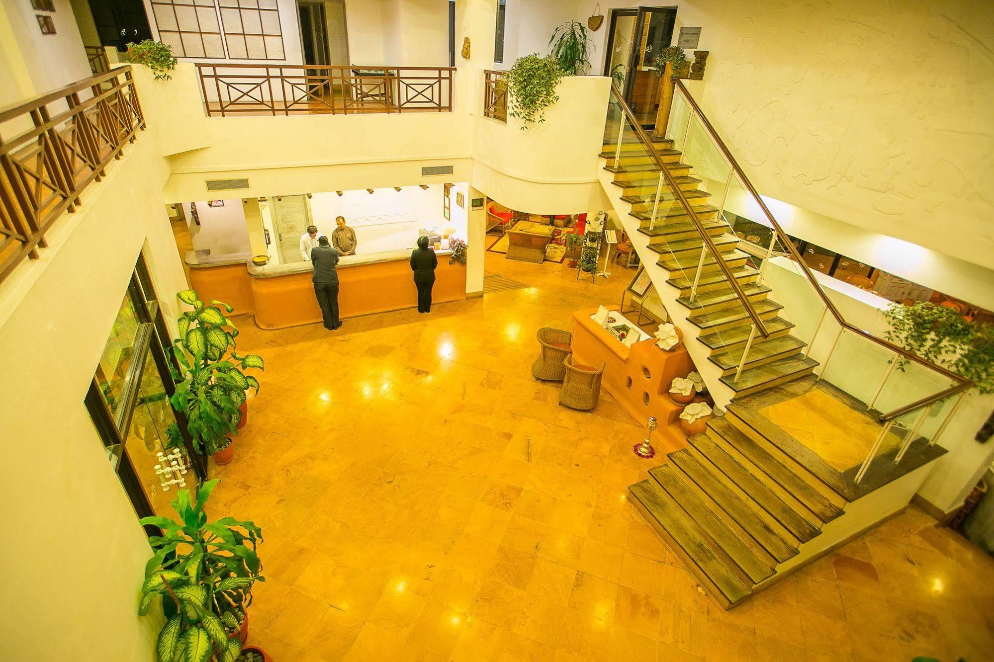Shangri-La Village Resort, Pokhara Dış mekan fotoğraf