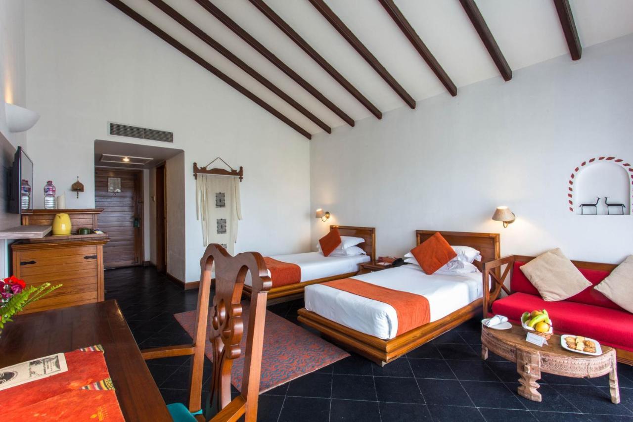 Shangri-La Village Resort, Pokhara Dış mekan fotoğraf